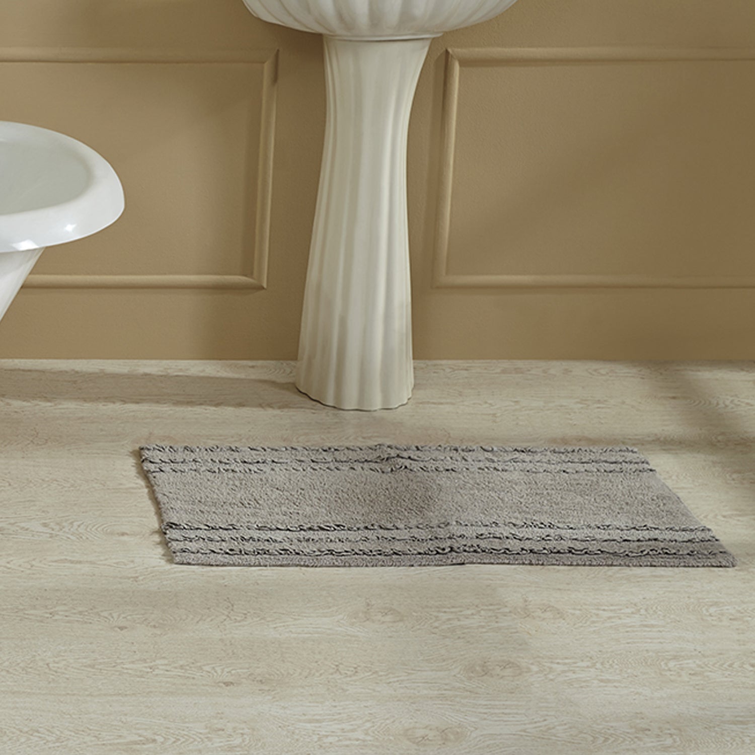 Large Hotel Cotton Bath Mat - Medium Grey/White - Dormify  Reversible bath  rugs, Bathroom rugs and mats, Cotton bath rug